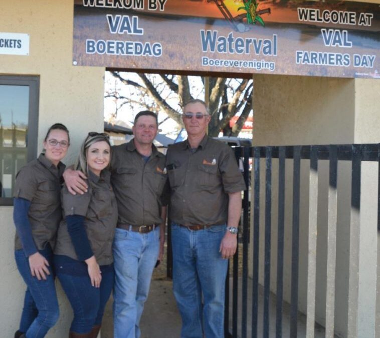 Val Farmer’s Day is where farmers go to see implements perform